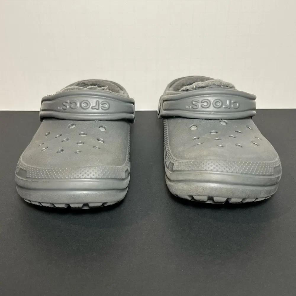 Junior CROCS Dual Comfort Gray Faux Fur Lined Slip On Clogs / Size 2